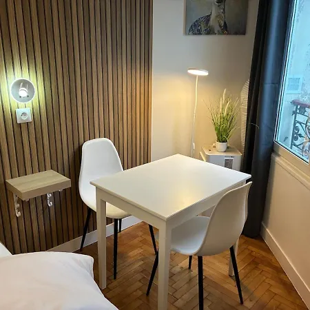 Number 9 * Pantin