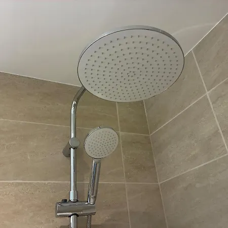 Number 9 Apartamento Pantin